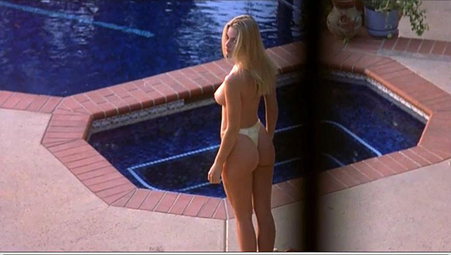 16P Jaime Pressly showing her nice big tits and ass in nude movie caps