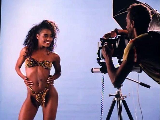 10P Sai Tyler showing her nice big tits in nude movie caps