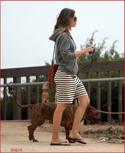 9P Jessica Biel showing her pussy and tits and fucking hard