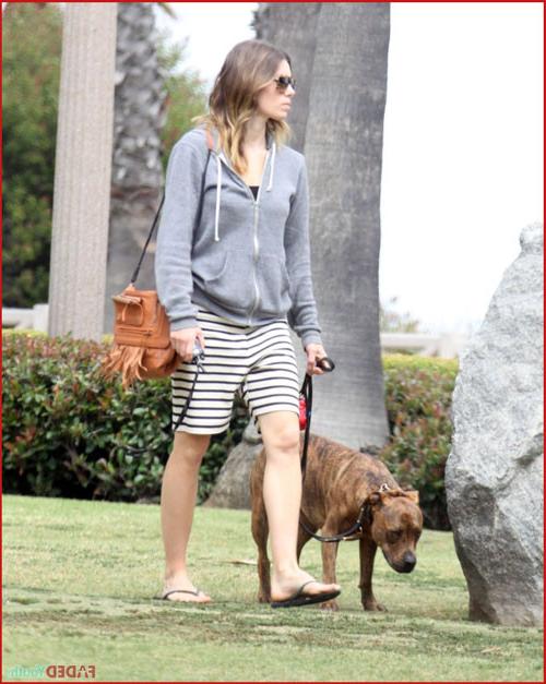9P Jessica Biel showing her pussy and tits and fucking hard
