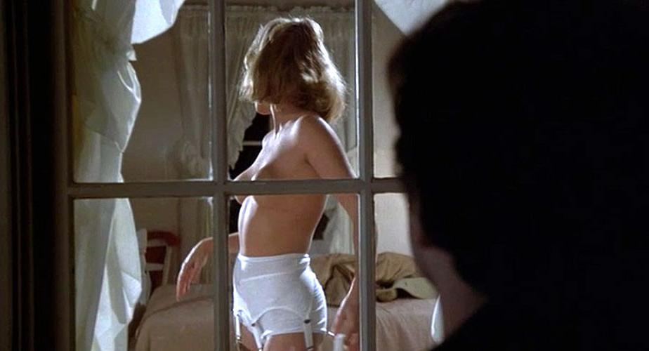 9P Mary Louise Weller showing her nice big tits in nude movie caps