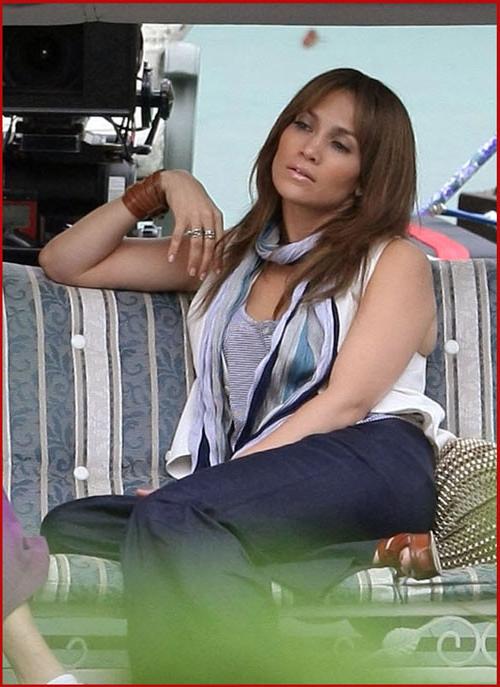 9P Jennifer Lopez showing her pussy and tits and fucking hard