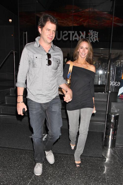 9P Jennifer Love Hewitt showing her pussy and tits and fucking hard