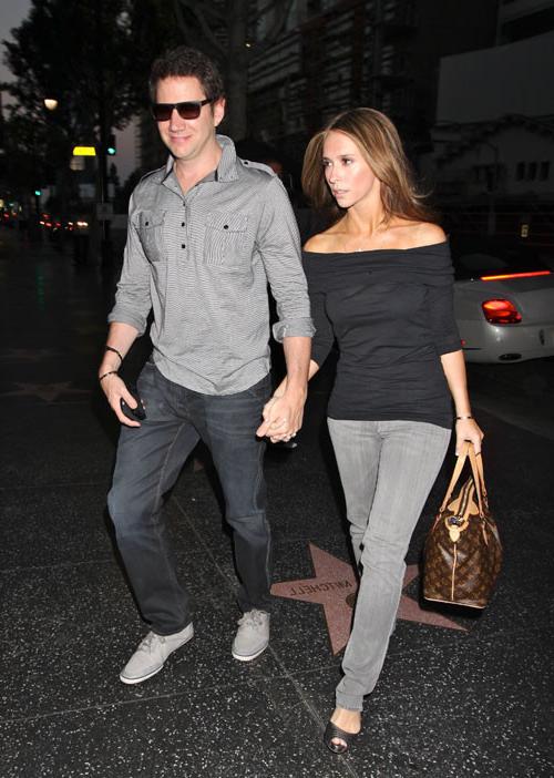 9P Jennifer Love Hewitt showing her pussy and tits and fucking hard