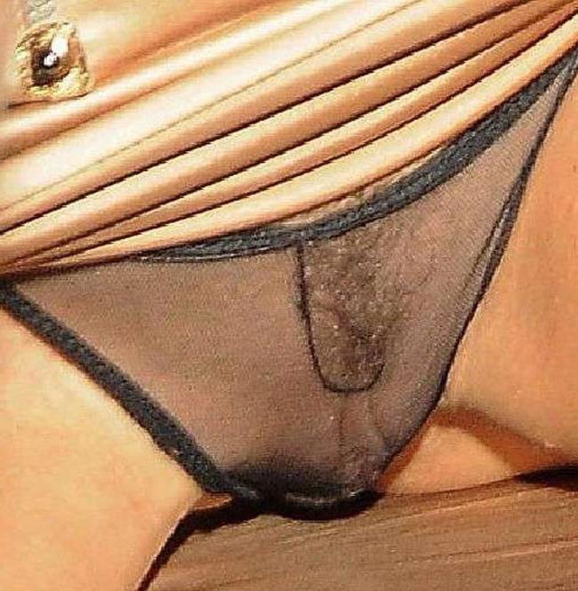 15P Victoria Silvstedt a guy licking her shaved pussy