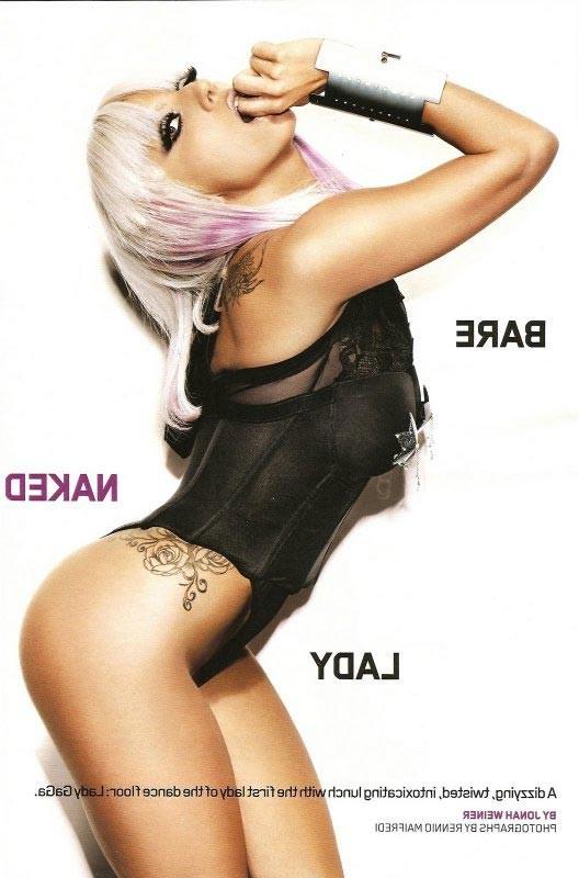 15P Lady Gaga pulling down panties to expose her ass