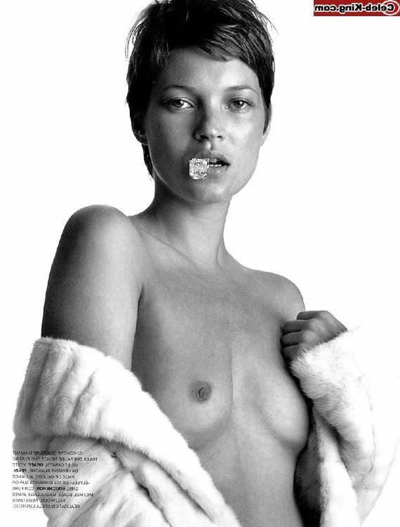 16P Hot celebrity Kate Moss naked showing off with tiny boobs