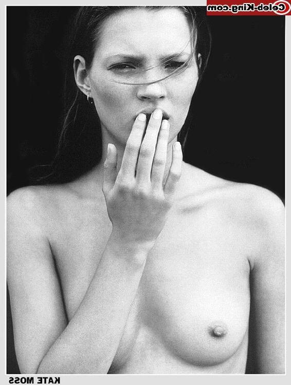 16P Hot celebrity Kate Moss naked showing off with tiny boobs