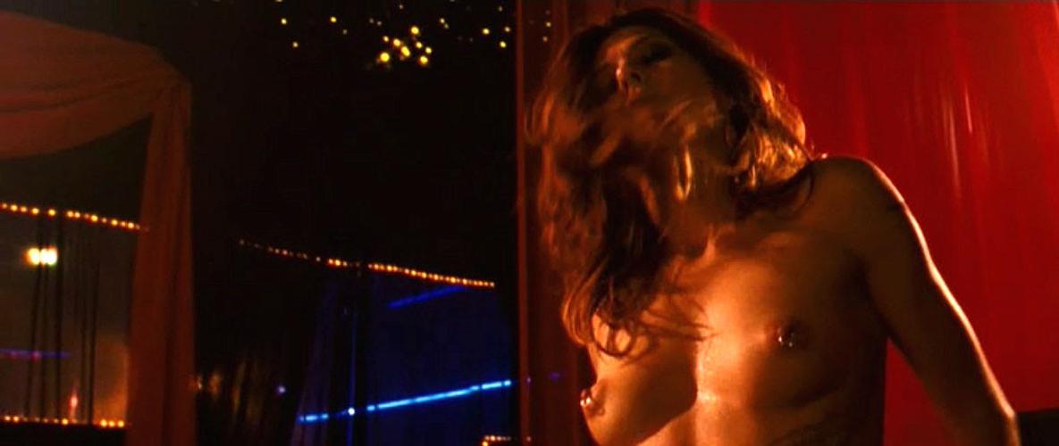 16P Marisa Tomei showing her nice big tits and great ass in nude movie caps