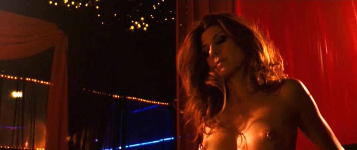 16P Marisa Tomei showing her nice big tits and great ass in nude movie caps