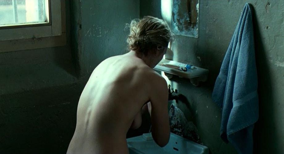 10P Kate Winslet showing her nice big tits in some nude movie caps