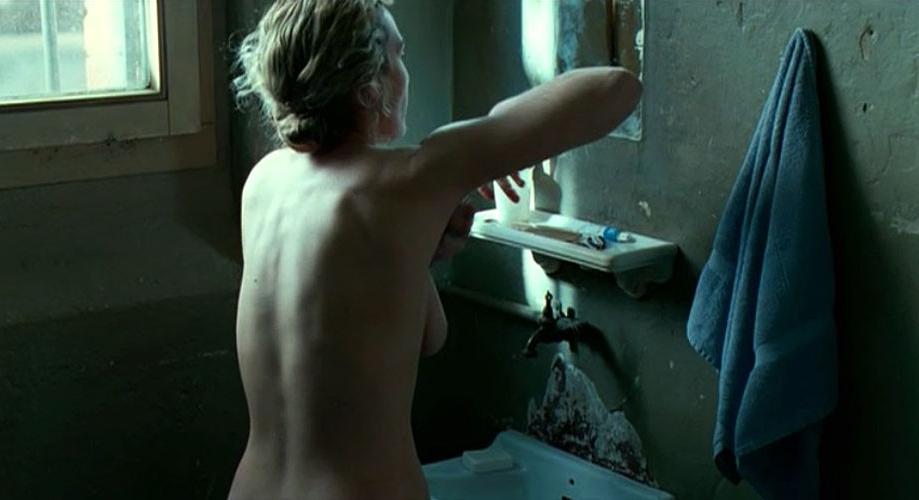 10P Kate Winslet showing her nice big tits in some nude movie caps