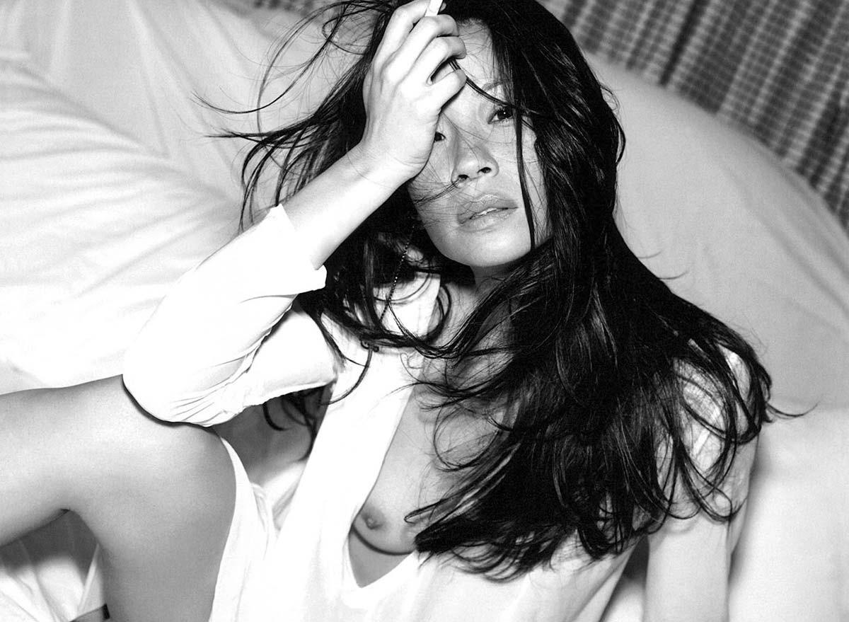 15P Lucy Liu showing her sweet nude perky tits