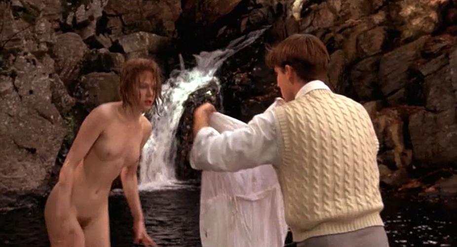 10P Nicole showing her nice tits and hairy pussy in nude movie caps