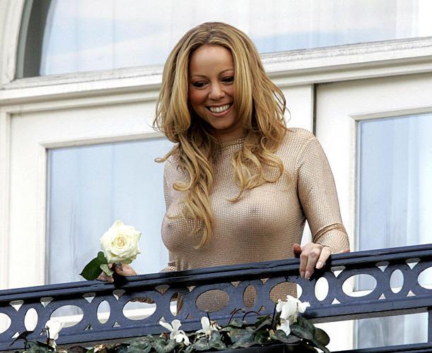 16P Mariah Carey showing her pussy and tits slip paparazzi pictures