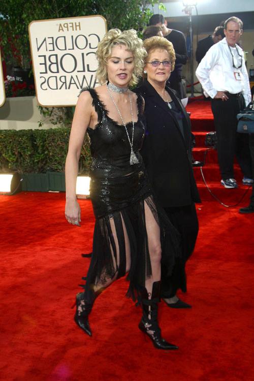 16P Sharon Stone exposing her pussy upskirt while crossing legs