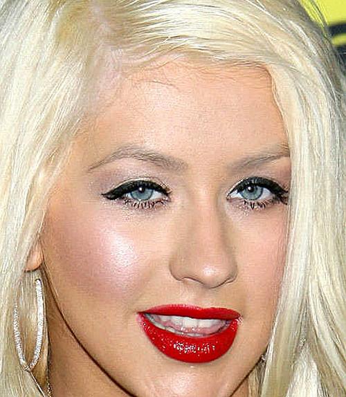 16P Christina Aguilera showing her nice big tits and posing very sexy