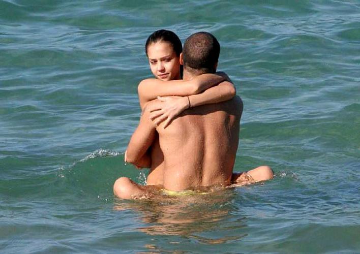 10P Jessica Alba showing her nice big tits in see thru dress and wet bikini paparazz