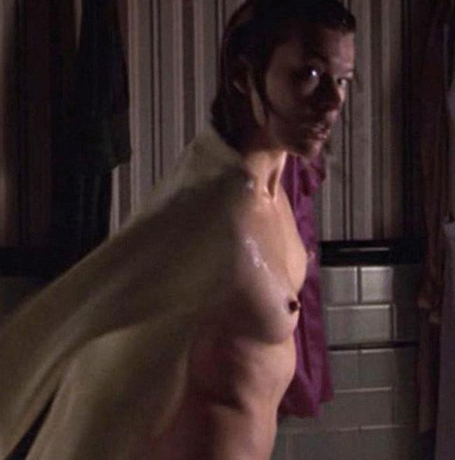 15P Milla Jovovich nude perky tits and stunning ass
