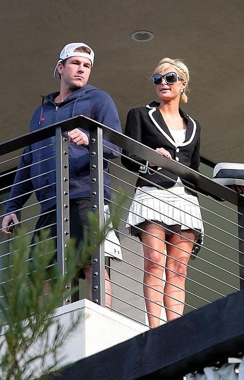 16P Paris Hilton looking very hot in some sexy lingerie and showing her ass and puss