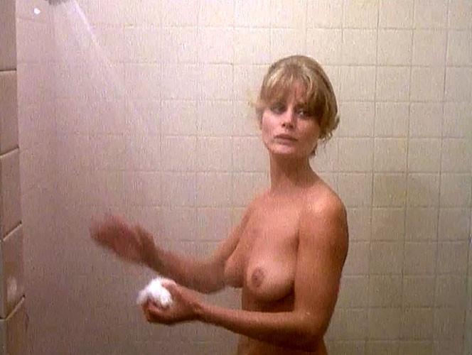 16P Alyssa Milano showing her nice big tits in nude movie caps