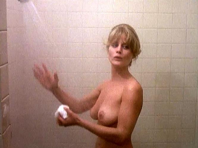 16P Alyssa Milano showing her nice big tits in nude movie caps