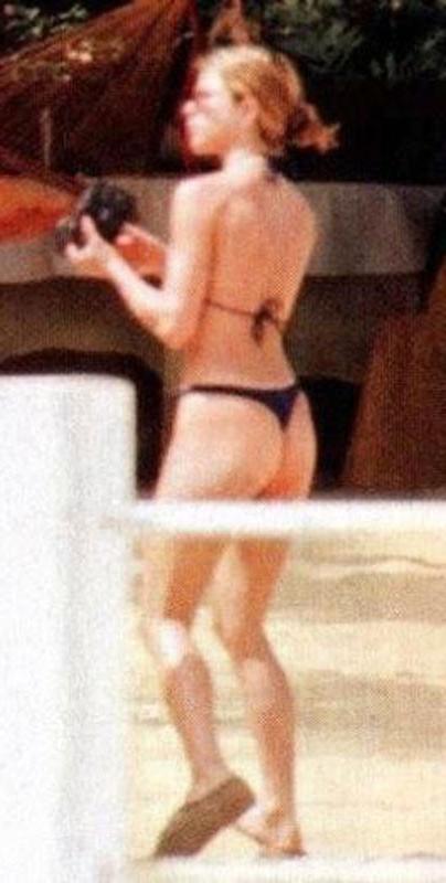 15P Jennifer Aniston great ass in thongs and nude tits