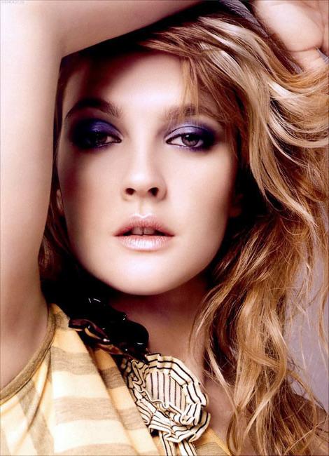 16P Drew Barrymore fully naked boobs and shaved pussy