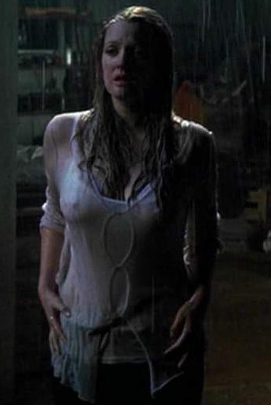 16P Drew Barrymore fully naked boobs and shaved pussy