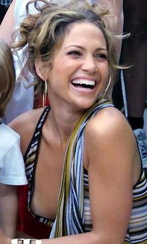 15P Jennifer Lopez see thu hard nipples and great ass