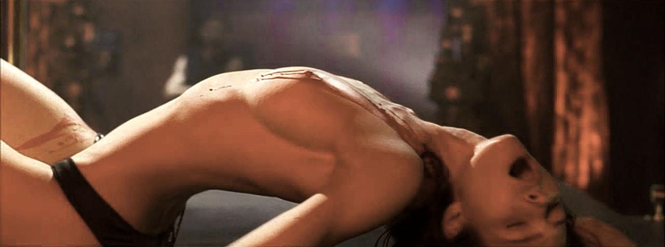 16P Jessica Biel showing her nice big tits in latest nude movie caps and posing very