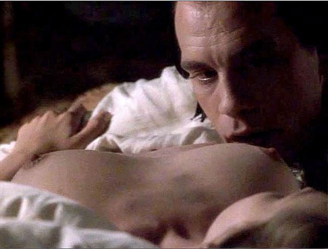 15P Uma Thurman exposed boobs and hairy pussy