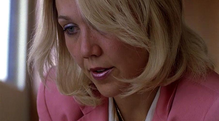 16P Maggie Gyllenhaal showing her nice big tits in nude movie caps