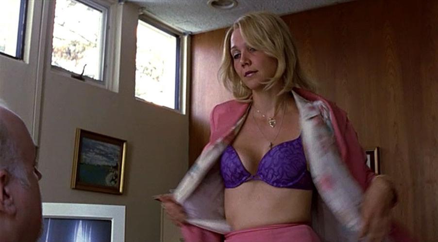 16P Maggie Gyllenhaal showing her nice big tits in nude movie caps