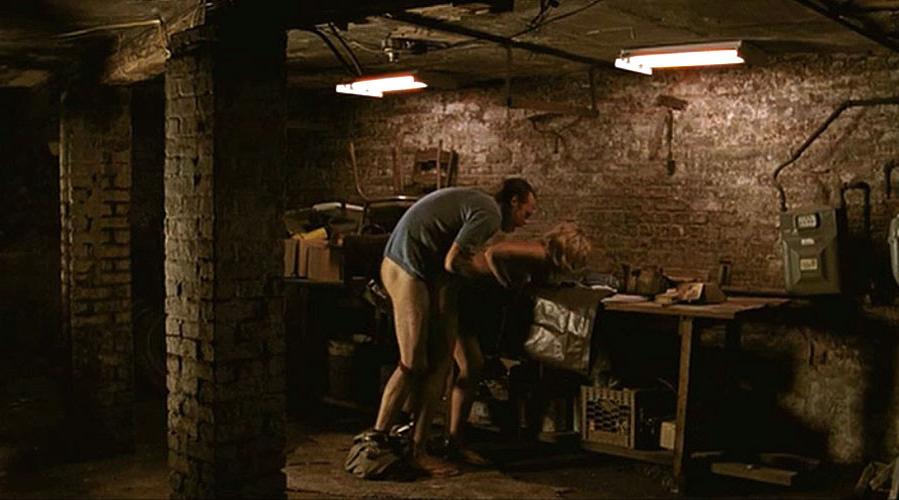 16P Maggie Gyllenhaal showing her nice big tits and fucking hard from behind