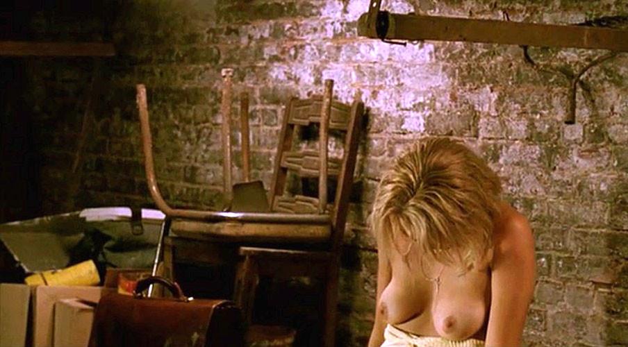 16P Maggie Gyllenhaal showing her nice big tits and fucking hard from behind