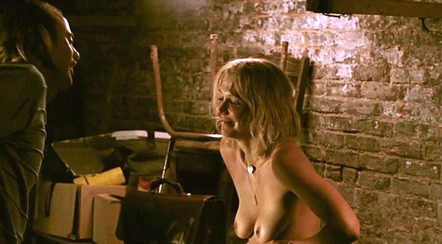 16P Maggie Gyllenhaal showing her nice big tits and fucking hard from behind