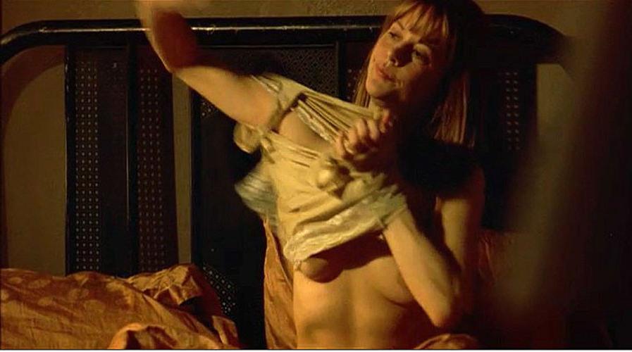 15P Meg Ryan showing her nice big tits in nude movie caps