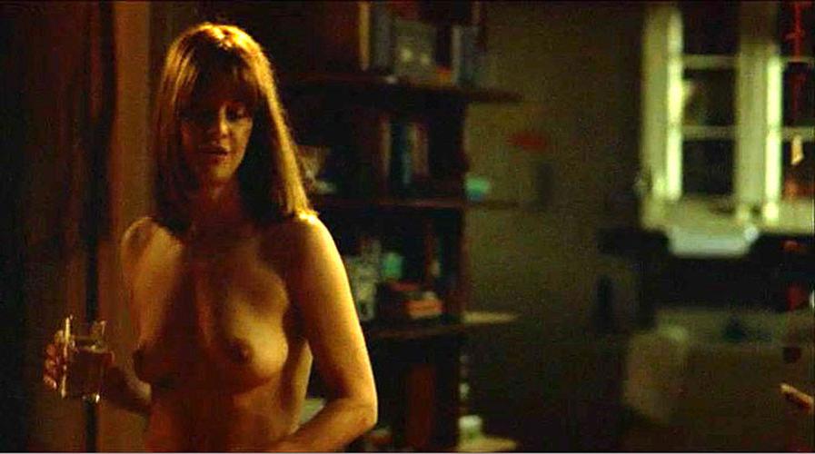 15P Meg Ryan showing her nice big tits in nude movie caps