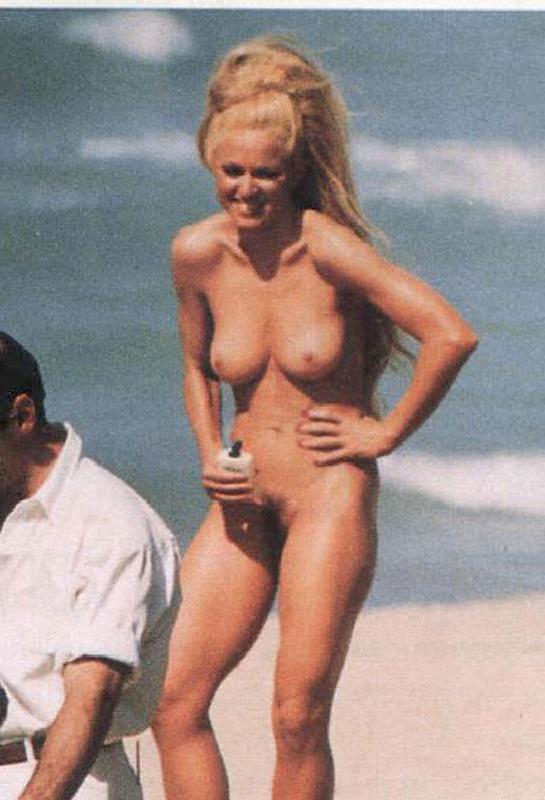 15P Madonna lovely hair pussy and stunning nude tits