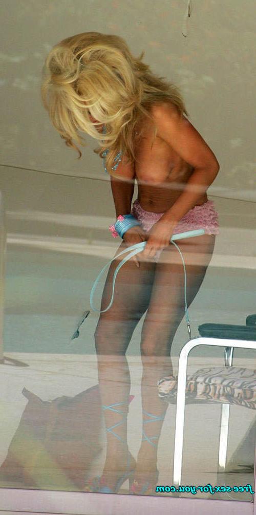 16P Jenny McCarthy shwoing her nice big tits in see thru dress paparazzi pictures