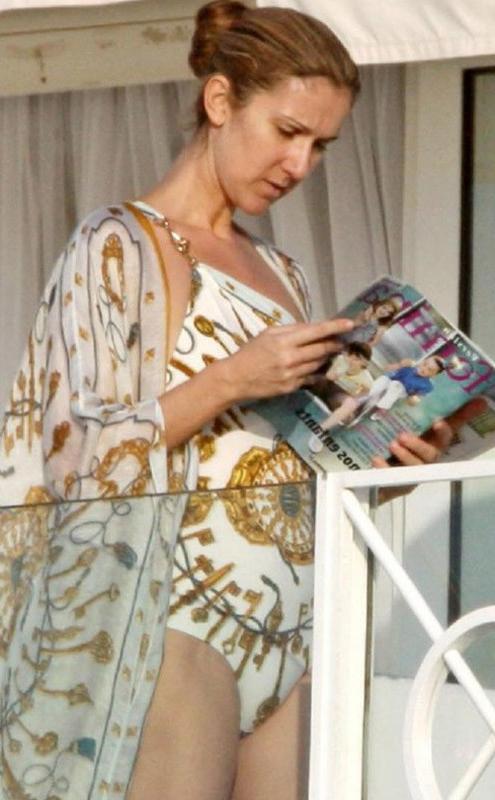 15P Celine Dion flashing slender body in sexy bikini