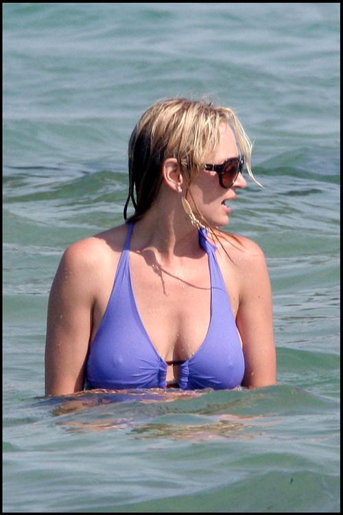 16P Uma Thurman showing her nice big tits in see thru dress paparazzi pictures and p