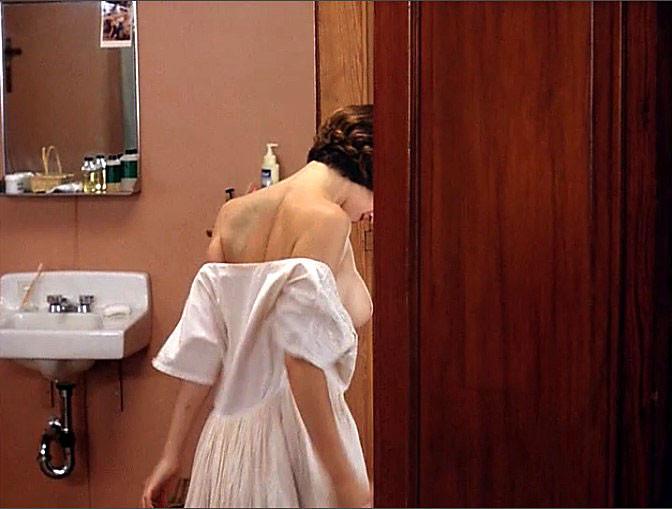 15P Alyssa Milano showing her nice big tits and ass in nude movie scenes