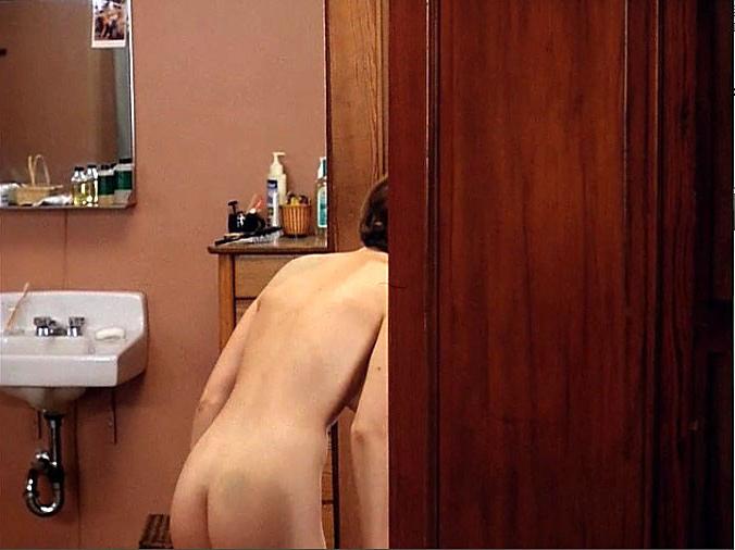 15P Alyssa Milano showing her nice big tits and ass in nude movie scenes