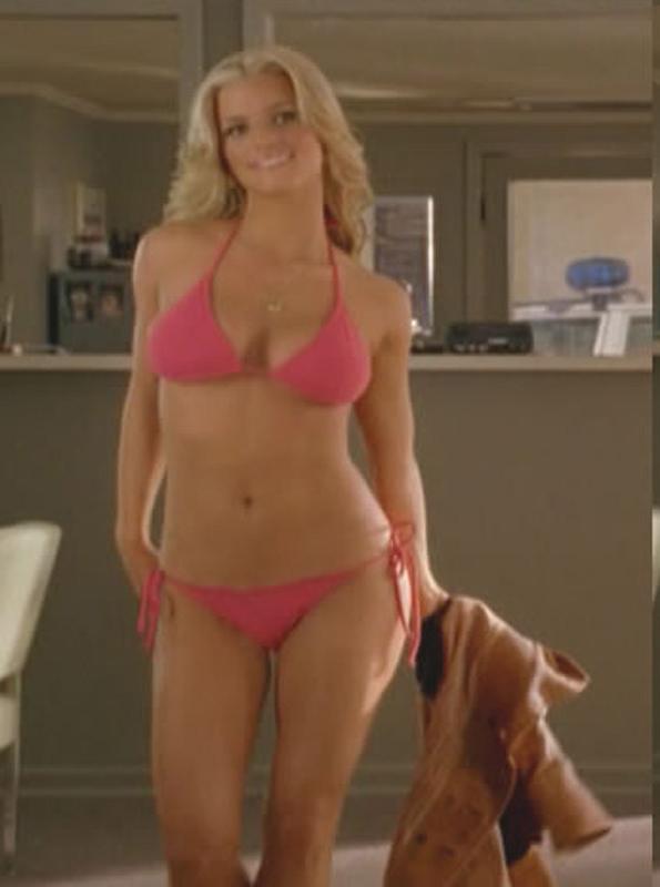 15P Celeb Jessica Simspon showing her fantastic ass and cleavage