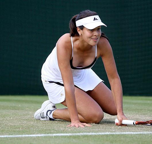 16P Ana Ivanovic downblouse and upskirt on court paparazzi pictures and playing golf
