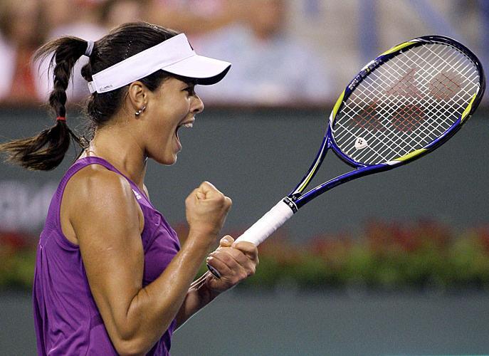 16P Ana Ivanovic downblouse and upskirt on court paparazzi pictures and playing golf