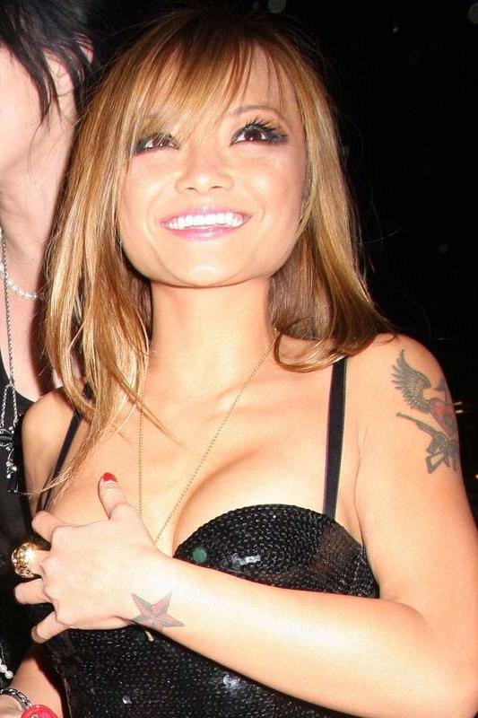 15P Celebrity Tila Teguila showin her naked body and shaved pussy