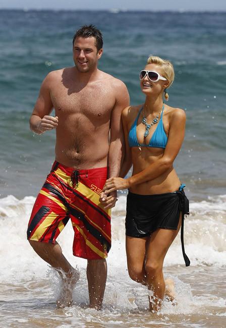 15P Celebrity Paris Hilton giving nice handjob